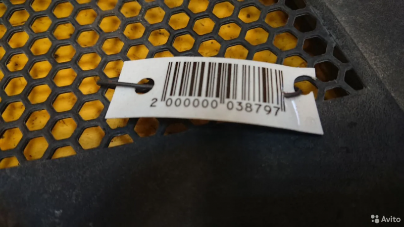 vodootvodiashhii-shhitok-zabo-nakladka-pod-kapotom-audi-a6-c6-art-63686-big-2