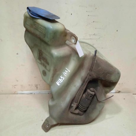 bacok-omyvatelia-lobovogo-stekla-audi-a4-b5-art-63902-big-2