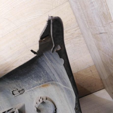 bamper-perednii-renault-logan-i-defekt-art-64043-big-1