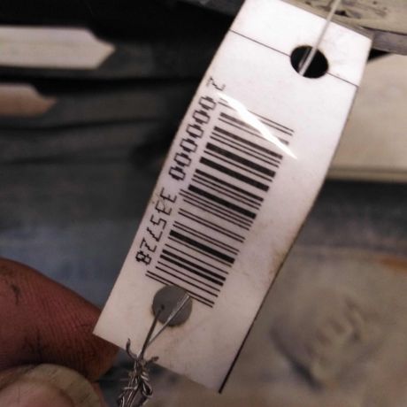 bamper-perednii-renault-logan-i-defekt-art-64043-big-7