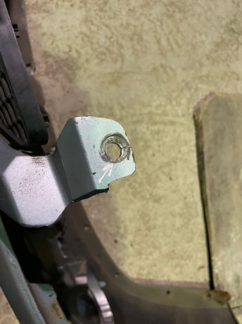 bamper-perednii-nissan-almera-n16-art-64133-big-8