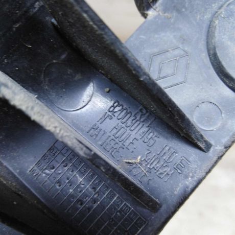 kronstein-zadnii-pravyi-krepleniia-bampera-renault-logan-art-64209-big-1