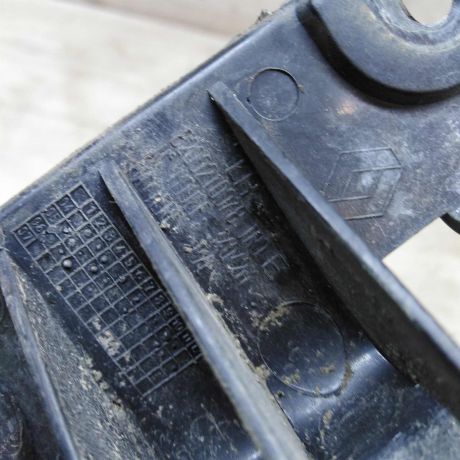 kronstein-zadnii-levyi-krepleniia-bampera-renault-logan-art-64210-big-3