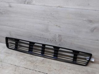 resetka-bampera-centralnaia-sredniaia-audi-a4-b5-dorestailing-art-64257