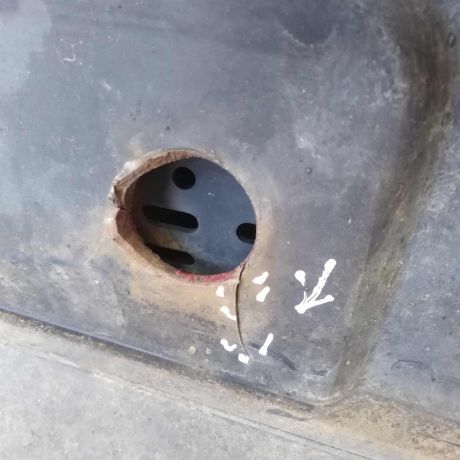 bamper-perednii-volkswagen-transporter-t4-defekty-art-65689-big-2