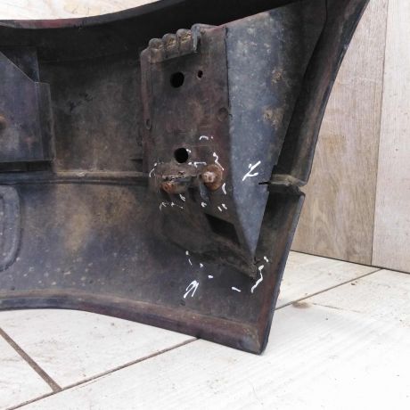 bamper-perednii-volkswagen-transporter-t4-defekty-art-65689-big-1