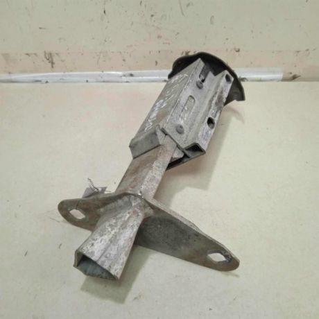 kronstein-bampera-zadnii-levyi-audi-a4-b5-restailing-art-66274-big-4