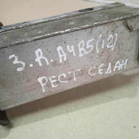 kronstein-bampera-zadnii-pravyi-audi-a4-b5-restailing-art-66401-big-1