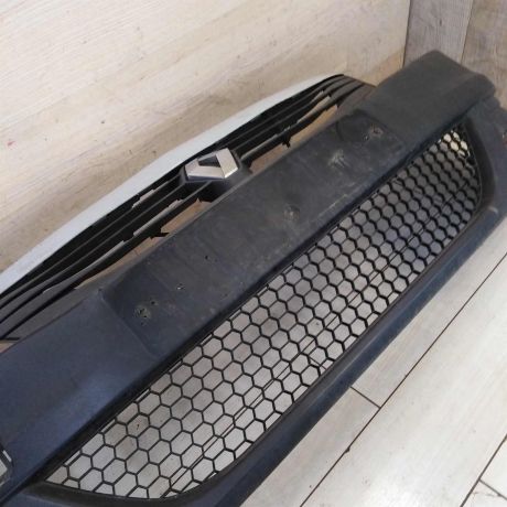 bamper-perednii-renault-logan-1-defekt-art-67464-big-8