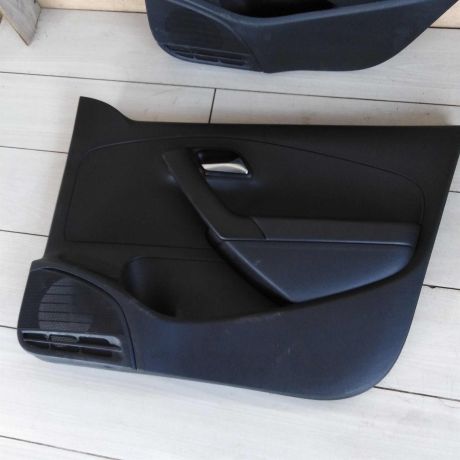 obsivka-dveri-komplekt-volkswagen-polo-v-sedan-art-71140-big-1