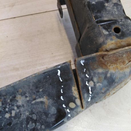 usilitel-perednego-bampera-defekt-volkswagen-polo-v-sedan-art-71270-big-5