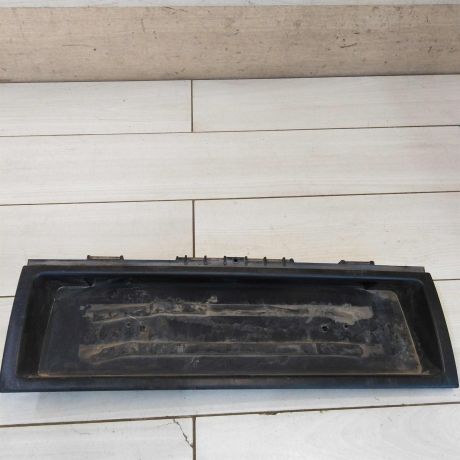 nakladka-kuzova-naruznye-elementy-pod-nomer-audi-100-c4-art-71683-big-0