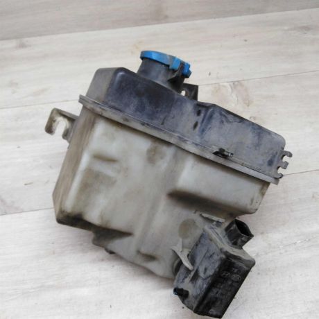 bacok-omyvatelia-lobovogo-stekla-hyundai-getz-art-74715-big-1