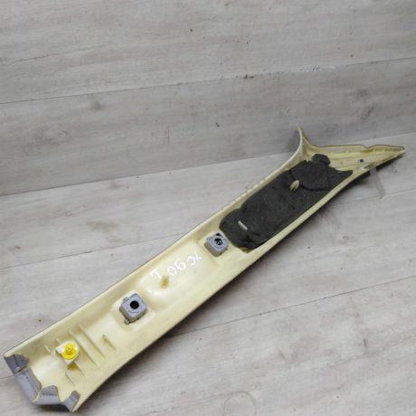 nakladka-peredniaia-levaia-obsivka-salona-stoiki-volvo-xc90-art-74926-big-5