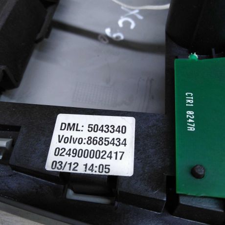 zerkalo-salona-volvo-xc90-art-74927-big-1