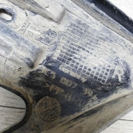 kronstein-pravyi-kreplenie-zadnego-bampera-volkswagen-passat-b6-art-77157-big-3