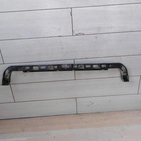 kronstein-centralnyi-krepleniia-zadnego-bampera-volkswagen-passat-b6-art-77228-big-1