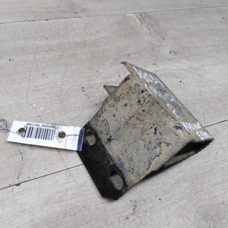 kronstein-krepleniia-bampera-perednii-pravyi-audi-80-b4-art-77250-big-2