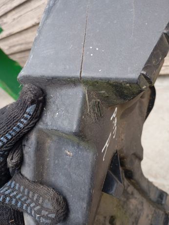 kronstein-perednego-bampera-renault-fluence-i-restailing-art-79822-big-7