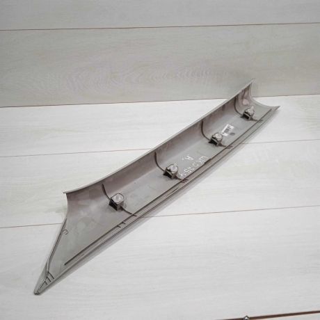 obsivka-peredniaia-pravaia-nakladka-vnutri-salona-skoda-octavia-ii-a5-art-79997-big-2