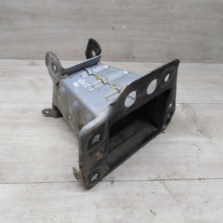 kronstein-levye-kreplenie-perednego-bampera-opel-vectra-c-art-81338-big-1