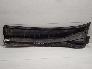 dekorativnaia-nakladka-zabo-dozdevik-vodootvodiashhii-shhitok-pravaia-toyota-corolla-ix-e120-e130-art-81747