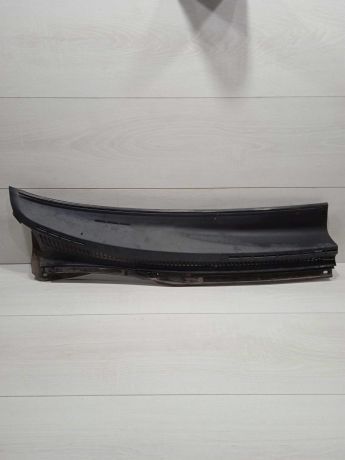 dekorativnaia-nakladka-zabo-dozdevik-vodootvodiashhii-shhitok-pravaia-toyota-corolla-ix-e120-e130-art-81747-big-1