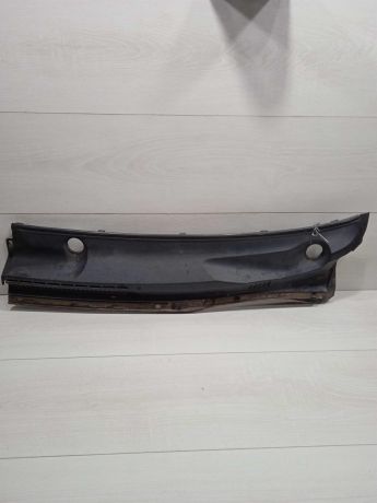 dekorativnaia-nakladka-zabo-dozdevik-vodootvodiashhii-shhitok-levaia-toyota-corolla-ix-e120-e130-art-81815-big-0