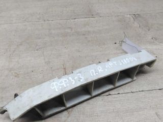 kronstein-krepleniia-perednego-bampera-pravyi-ford-focus-3-art-82506