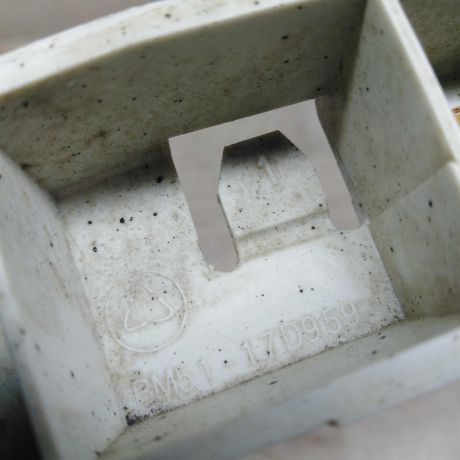 kronstein-krepleniia-perednego-bampera-levyi-ford-focus-3-art-82528-big-3