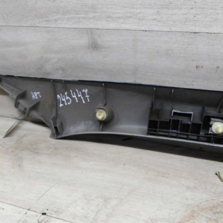 obsivka-stoiki-salona-peredniaia-levaia-nakladka-kia-rio-i-restailing-art-83073-big-2