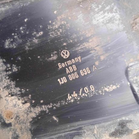 usilitel-perednego-bampera-volkswagen-bora-volkswagen-golf-4-art-83535-big-2