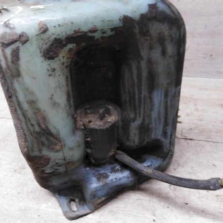 bacok-omyvatelia-volkswagen-transporter-t4-defekt-art-83549-big-4