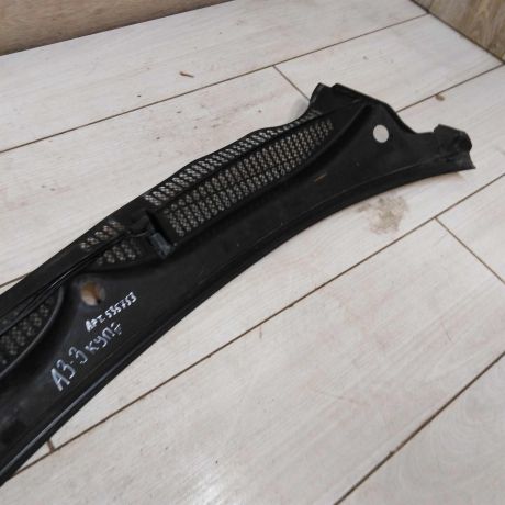 dekorativnaia-nakladka-zabo-dozdevik-vodootvodiashhii-shhitok-audi-a3-8l-art-83602-big-4