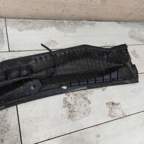 dekorativnaia-nakladka-zabo-dozdevik-vodootvodiashhii-shhitok-opel-astra-h-art-84128-big-1