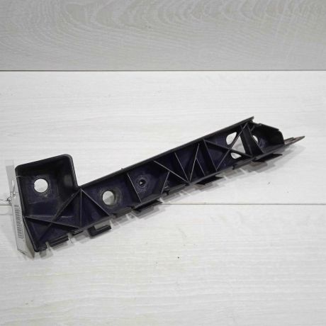 kronstein-perednego-bampera-pravyi-kia-ceed-art-84625-big-0