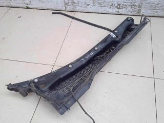 dekorativnaia-nakladka-zabo-dozdevik-vodootvodiashhii-shhitok-levyi-honda-cr-v-ii-art-88448