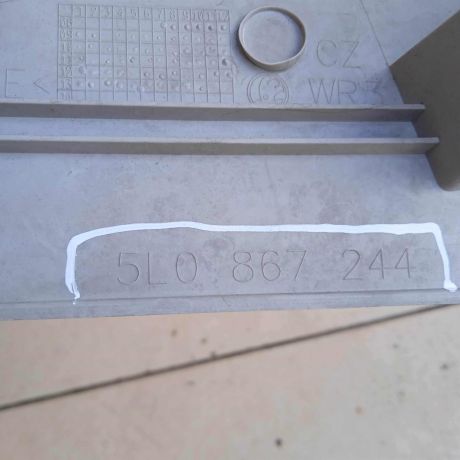 obsivka-stoiki-salona-nakladka-skoda-yeti-i-dorestailing-art-89818-big-4