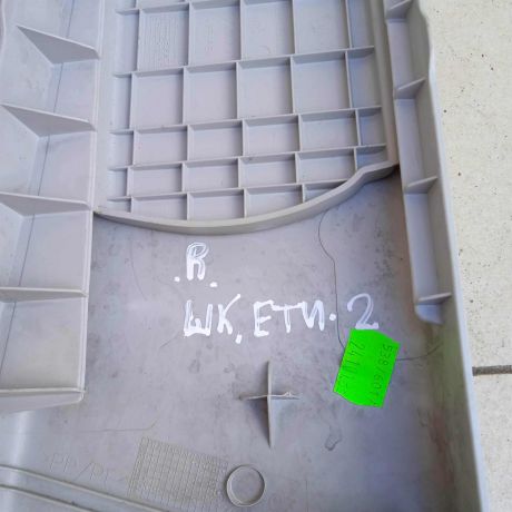 obsivka-stoiki-salona-nakladka-skoda-yeti-i-dorestailing-art-89818-big-3