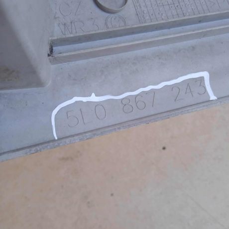 obsivka-stoiki-salona-nakladka-skoda-yeti-i-dorestailing-art-89819-big-1