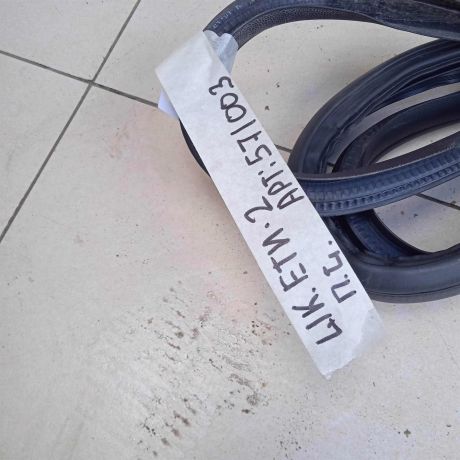 uplotnitel-dveri-skoda-yeti-i-dorestailing-art-89822-big-2