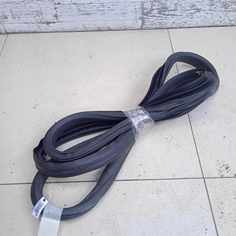 uplotnitel-dveri-skoda-yeti-i-dorestailing-art-89822-big-3