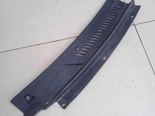 dekorativnaia-nakladka-pravaia-zabo-dozdevik-vodootvodiashhii-shhitok-geely-ck-otaka-i-art-90085