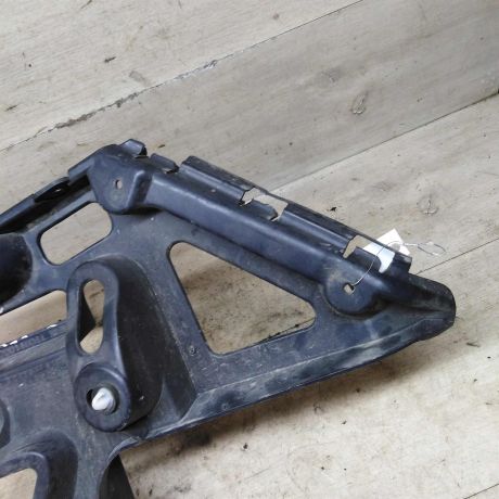 kronstein-levyi-krepleniia-zadnego-bampera-sedan-renault-megane-ii-art-90337-big-4