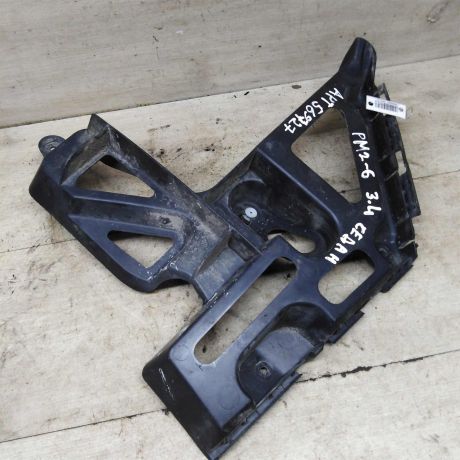 kronstein-levyi-krepleniia-zadnego-bampera-sedan-renault-megane-ii-art-90337-big-3