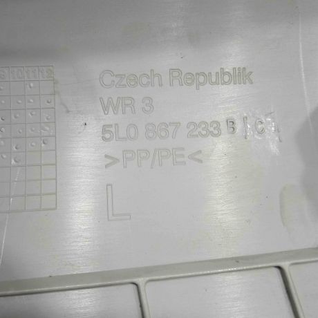 obsivka-stoiki-salona-nakladka-skoda-yeti-i-dorestailing-art-90826-big-3
