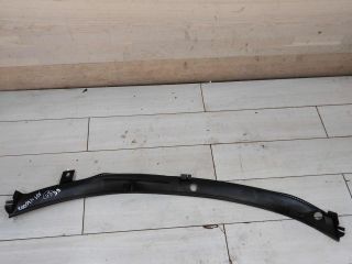 dekorativnaia-nakladka-zabo-dozdevik-volkswagen-passat-b5-vodootvodiashhii-shhitok-art-91238