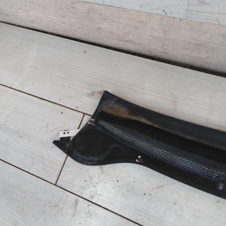 dekorativnaia-nakladka-zabo-dozdevik-vodootvodiashhii-shhitok-opel-astra-j-art-91333-big-1