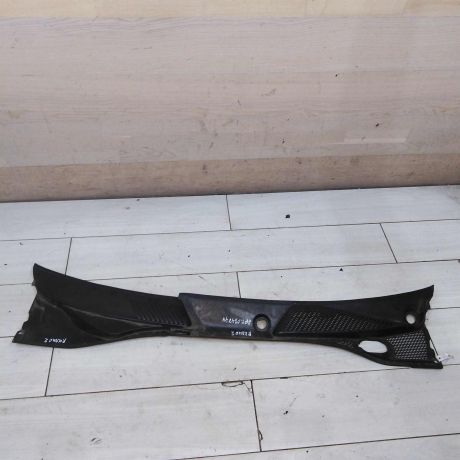 dekorativnaia-nakladka-zabo-dozdevik-vodootvodiashhii-shhitok-renault-clio-ii-art-92145-big-0