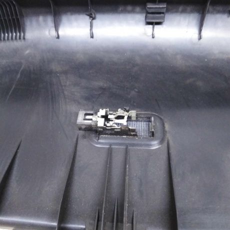 obsivka-bagaznika-nakladka-zadniaia-sedan-audi-a4-b6-art-94438-big-3